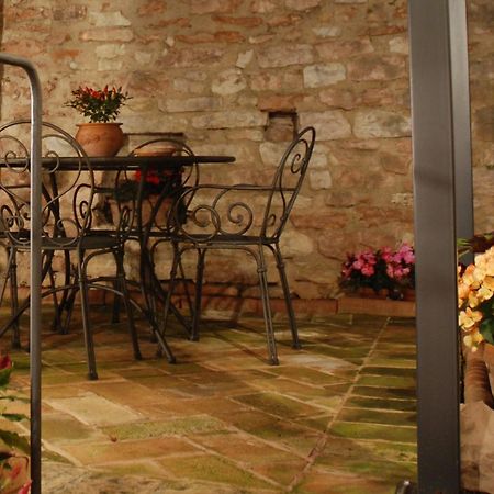 Appartamento La Piccola Corte Spello Esterno foto