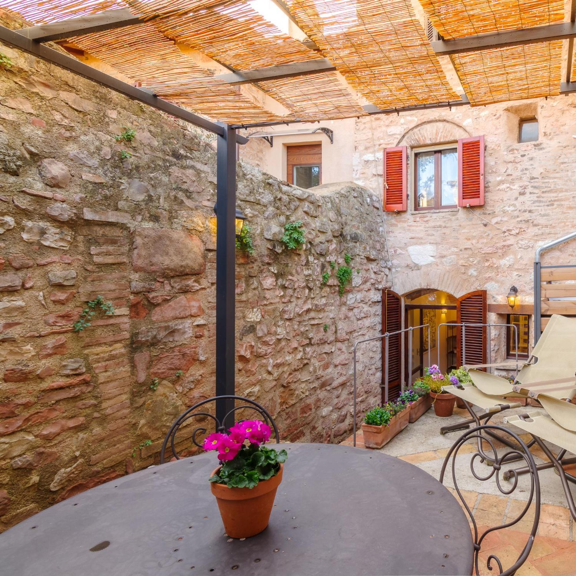 Appartamento La Piccola Corte Spello Esterno foto
